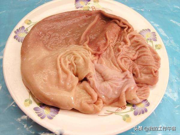 冬天来碗猪肚鸡汤暖身又养胃,秋季如何煲猪肚鸡汤好喝