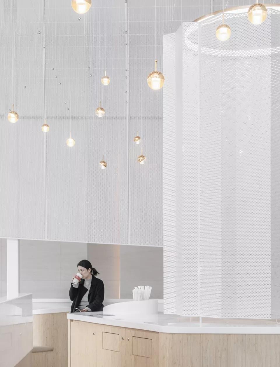 开在上海商场里的咖啡馆,用店面造型让月销量猛冲