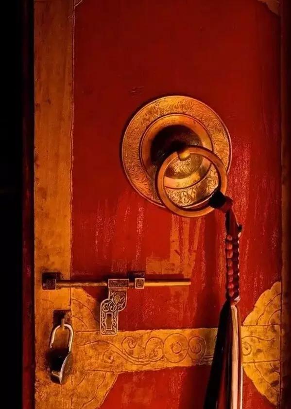 从前的锁好看钥匙也精美,从前的锁好看钥匙也精美什么意思