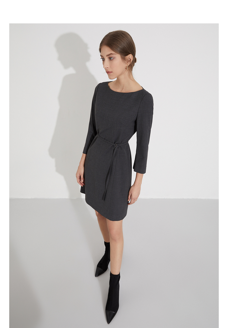 气质连衣裙穿出名媛女神范儿,初秋穿什么衣服好看女