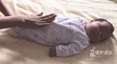 不到一个月新生儿胀气排气操,新生儿排气操婴儿胀气快速放屁