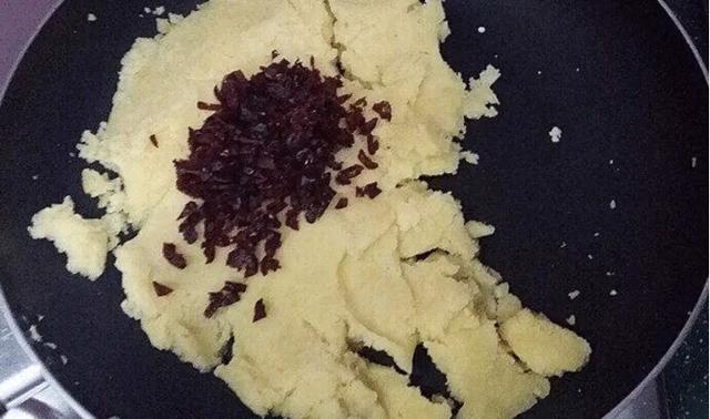 自己做的绿豆糕很粘牙是为啥,如何在家自制绿豆糕