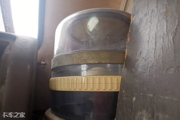 青岛解放jh6生活舱房车,史上最豪华的解放卡车