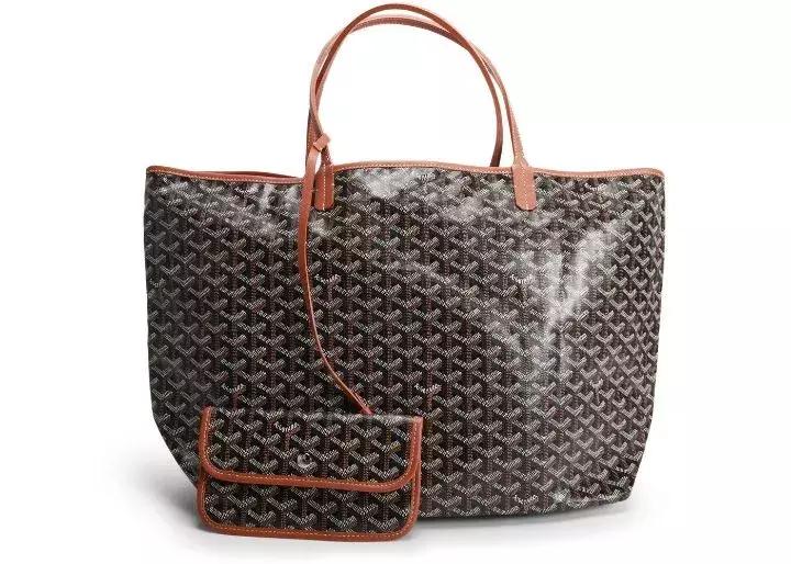 还在执迷于小包？王菲、杨幂早就背上了实用能装的...购物袋？