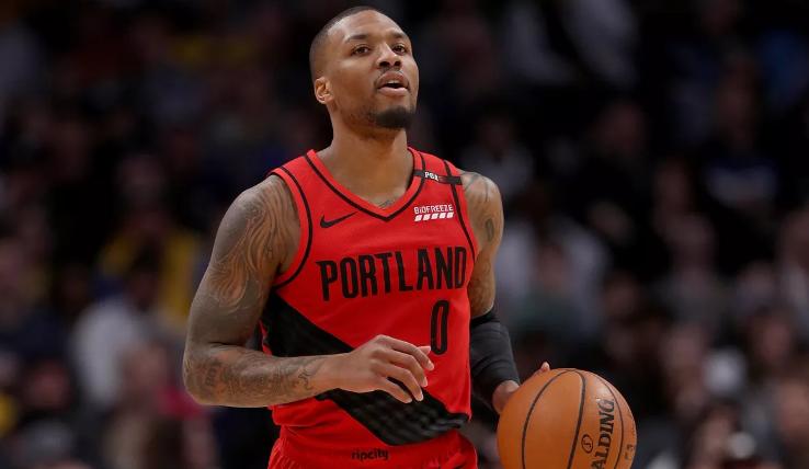 布克获三双,布克前十名得分