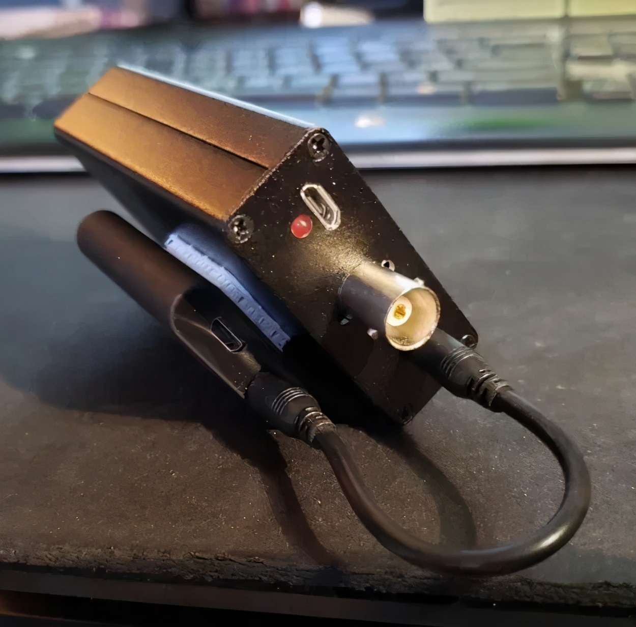 使用超便携俄罗斯产Belka-DX接收器进行码头远程接收测试