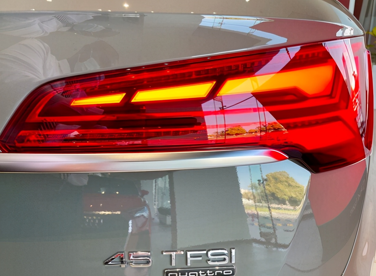 全新奥迪q5有哪些颜色好看,新款奥迪q5实拍