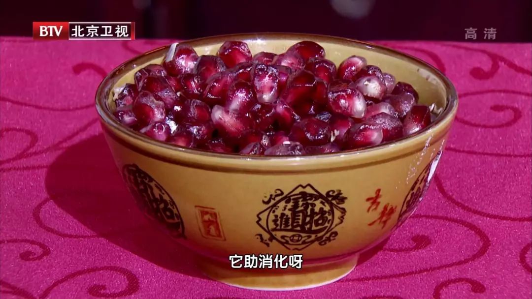 舌苔发白口苦口臭吃什么水果好,口苦口干舌燥舌苔厚白吃什么水果