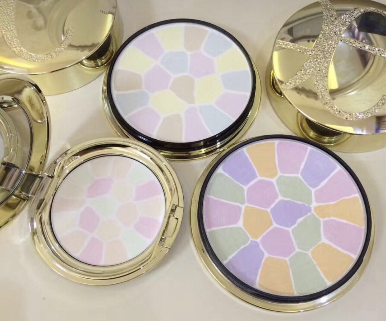 干皮夏季定妆散粉怎么选,适合夏季的定妆喷雾