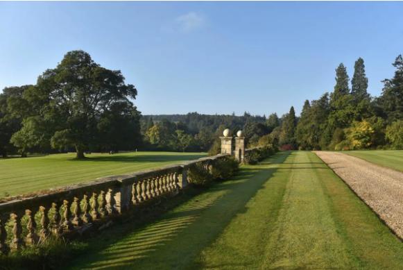 英国伦敦50亩的庄园别墅出售,英国300亩庄园出售