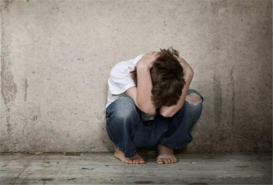 孩子总爱发脾气爱哭如何正确引导,孩子爱发脾气一说就哭没耐心