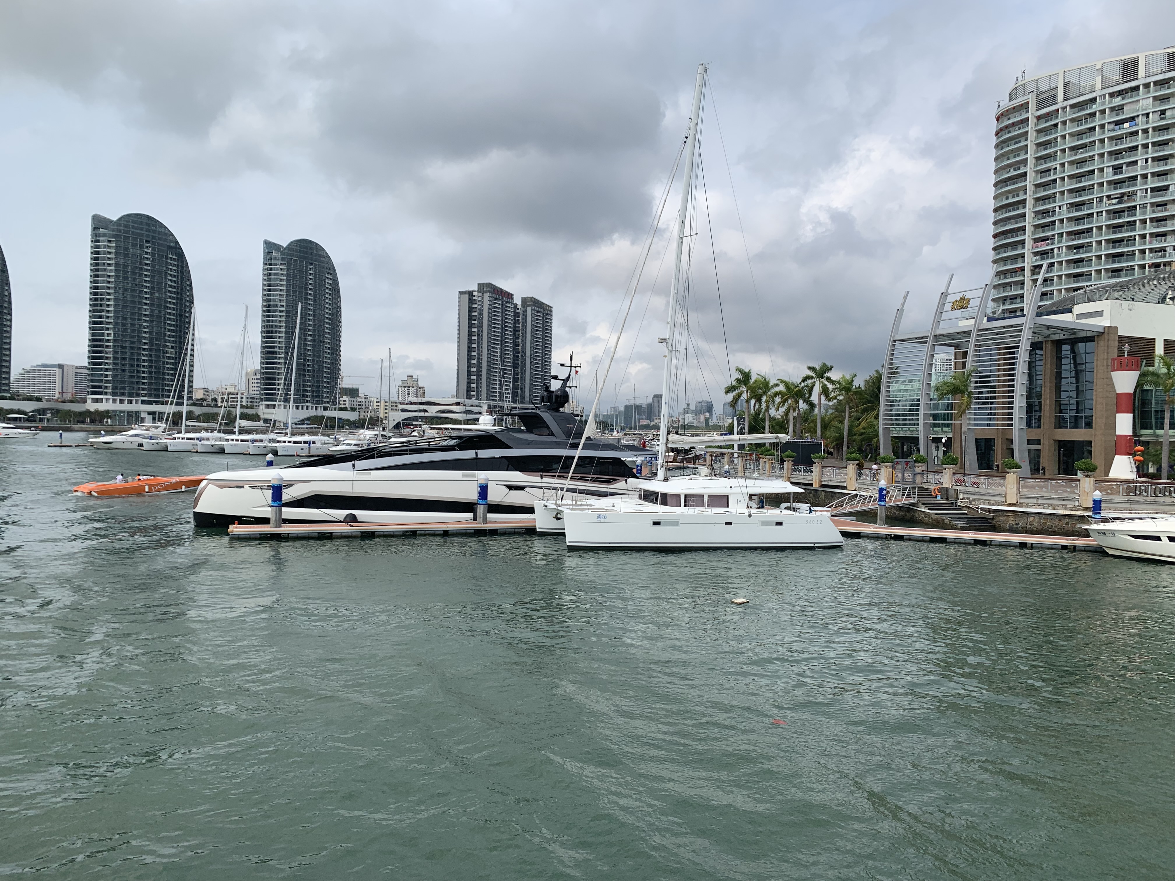 最好的三亚游艇海钓,三亚哪里能跟着渔民出海海钓