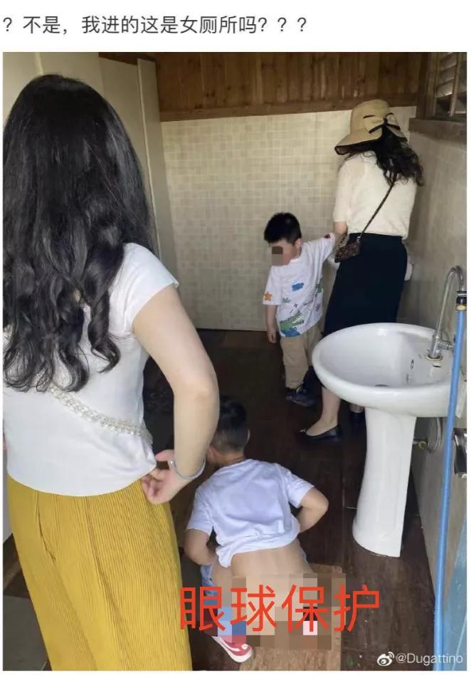 “好死不死女厕有个小女孩”：女性厕所里藏着的秘密，你想象不到