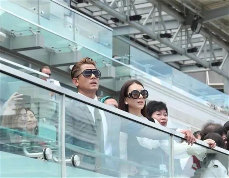 澳门叠码仔香港驯马师，靠豪门致富的那些人，他们的故事也很精彩