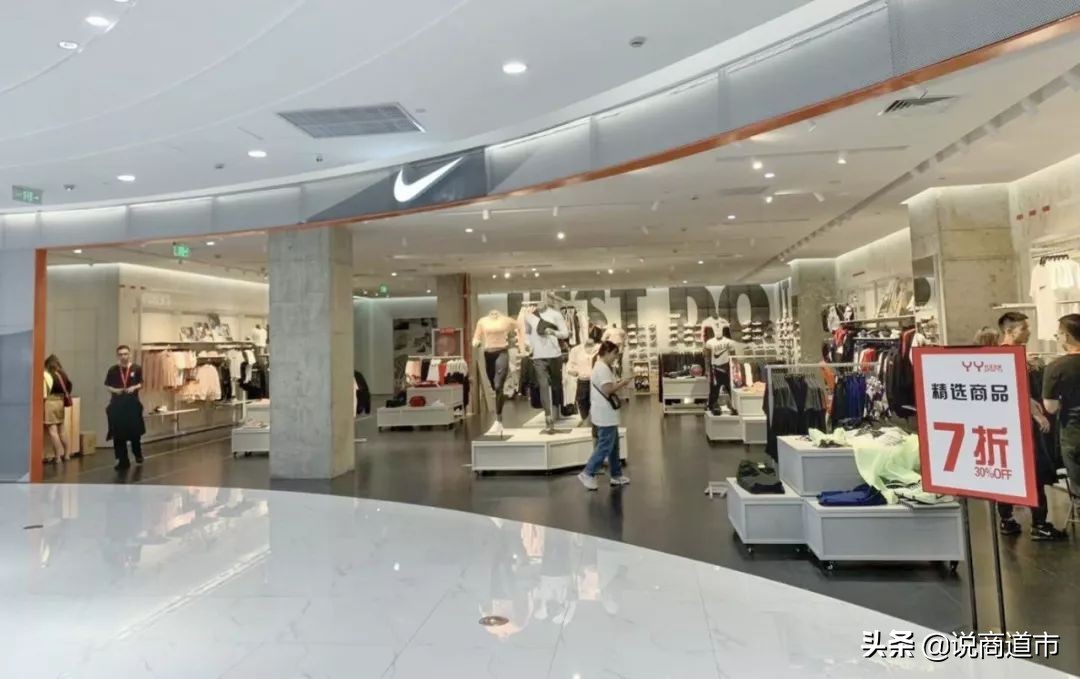 调改上瘾！东百爱琴海“十一”新装启幕，强强联手发力高端精品