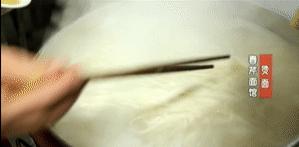 合肥人都知道的老面馆，听说他家面条里有“真功夫”？