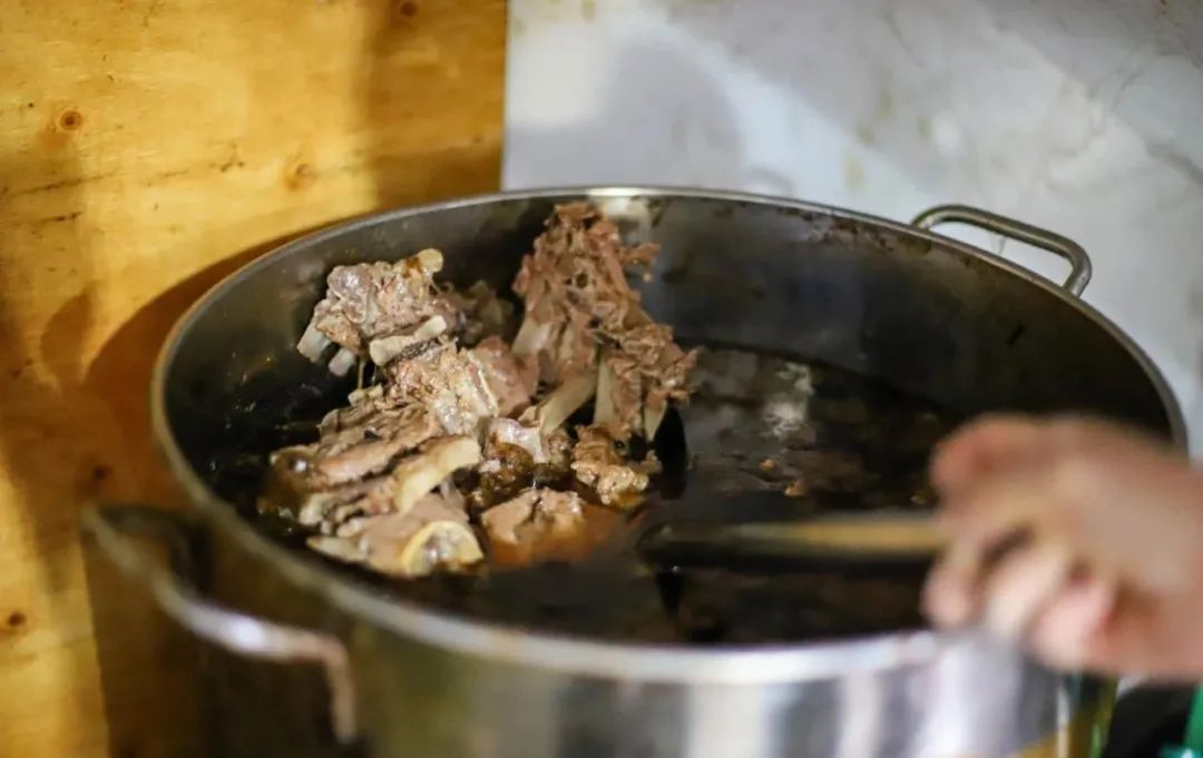 阜阳深巷里一家18年的板面馆！不起眼、挺难找、味道好