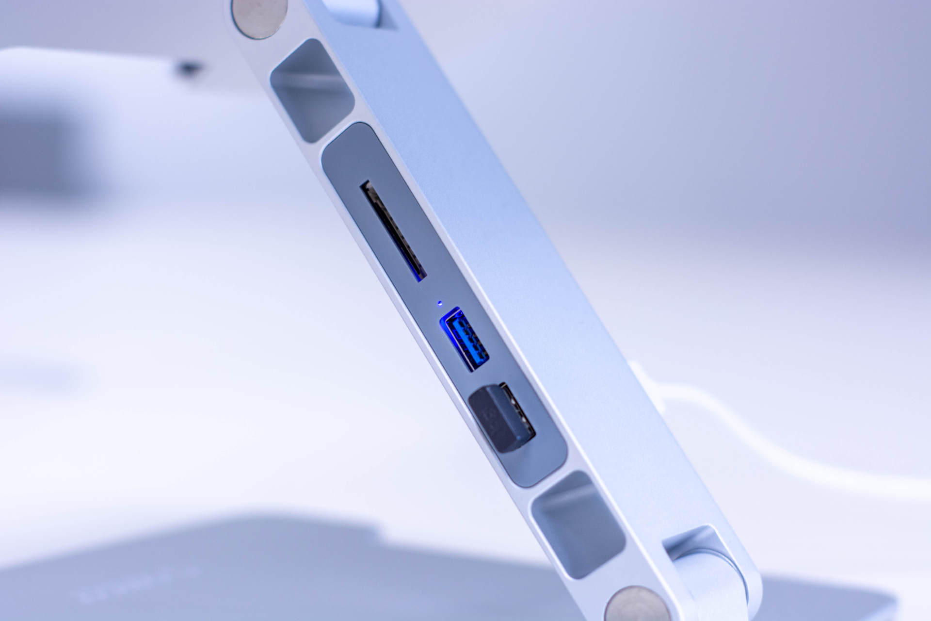 无级调节笔记本支架,笔记本高度调节支架测评