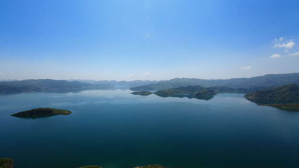 贵州织金县：一个织金洞，一道宫保鸡丁如何能够留住游客？