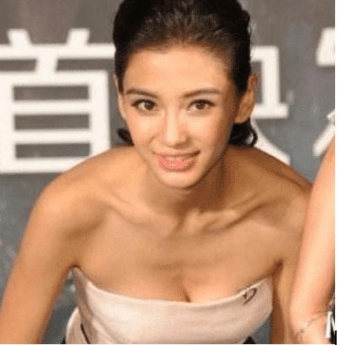 女星出席活动走光成常态，范冰冰是经常性，最意外的应是赵丽颖