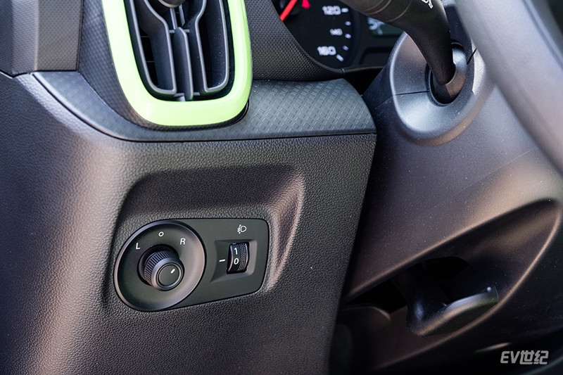 续航300km5万左右纯电车推荐快充,上汽科莱威新四座续航