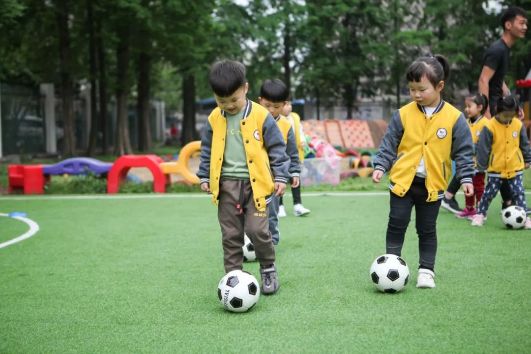 鍥犱负浼欓鑰屽嚭鍚嶇殑瀛︽牎,鍥犱负缇庨鐏殑瀛︽牎