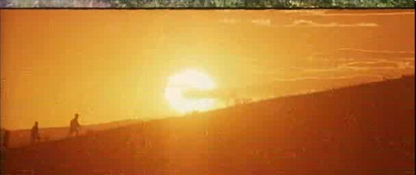 《紫日》紫色,代表太阳快落山了