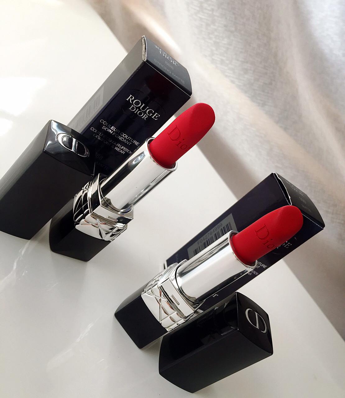 迪奥999圣罗兰黑管,圣罗兰1966和迪奥999口红哪个好