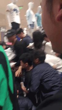 丢脸！这帮国人又到日本开启了疯抢模式