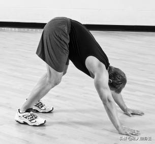 6个动作强壮前臂肌肉,想练出强壮的肩部吗推荐几个动作