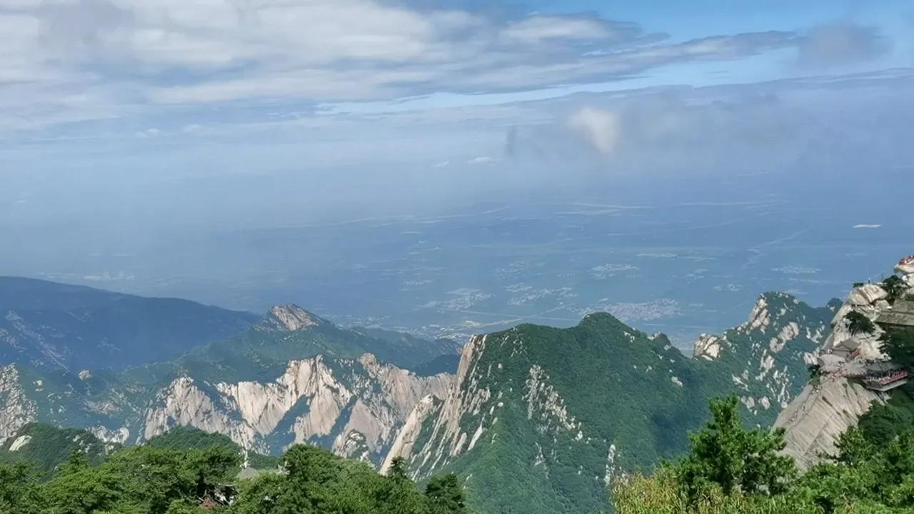 爬华山几小时能登顶,首次登顶华山之巅