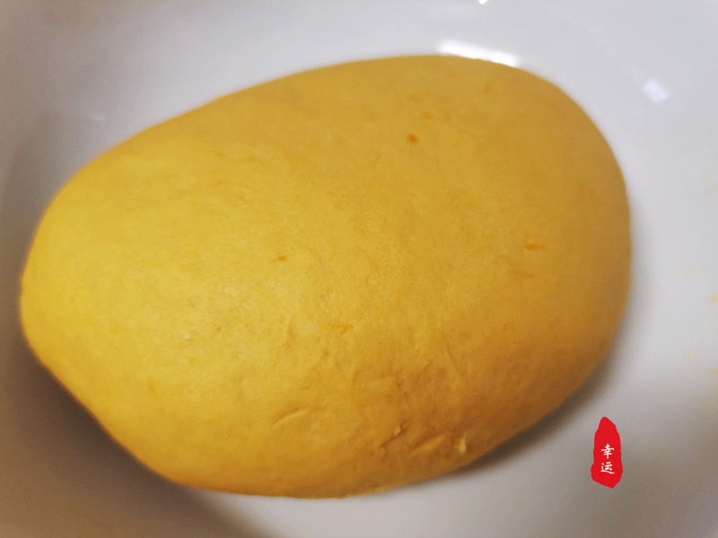 金灿灿的黄馒头,金灿灿黄金馒头好看又好吃
