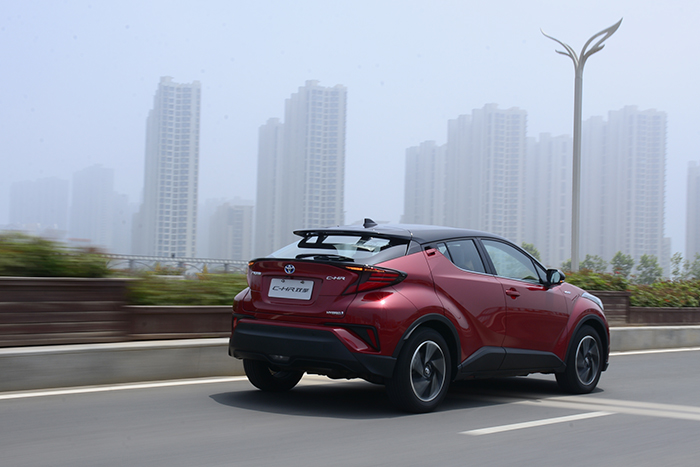 丰田c-hr双擎2021款双擎2.0le-cvt,丰田c-hr混动真实测评
