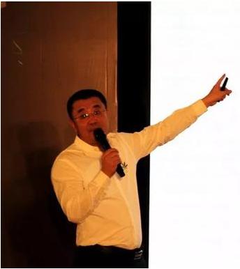 这8位公司董事长，都在西安上大学，全部来自同一所高校