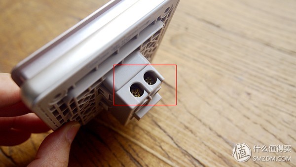 无边框开关插座,无边框开关插座拆解