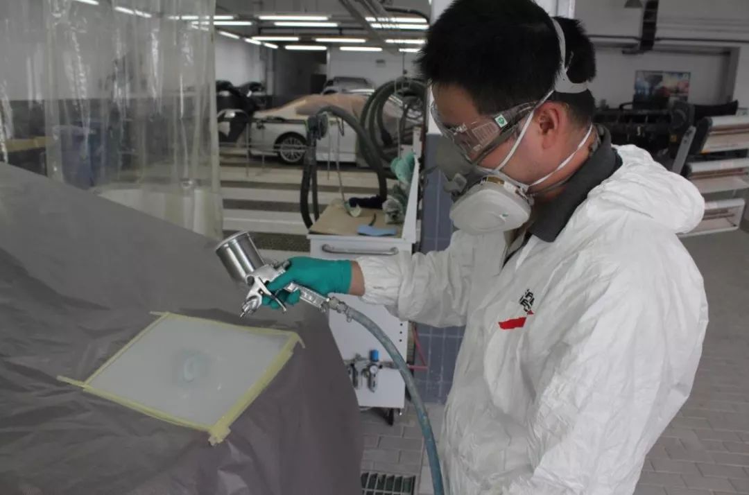 宝马3系钣金修复过程,宝马3系钣金喷漆多少钱