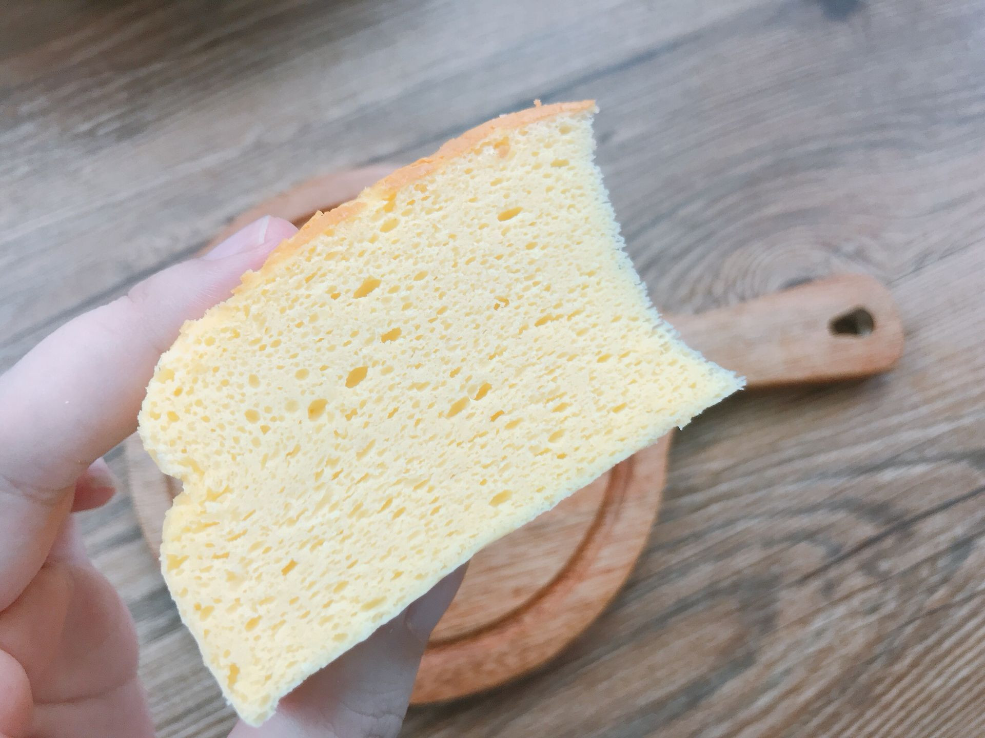 巴斯克芝士蛋糕加热吃还是冷藏吃,自制无烤箱的芝士蛋糕好吃到爆