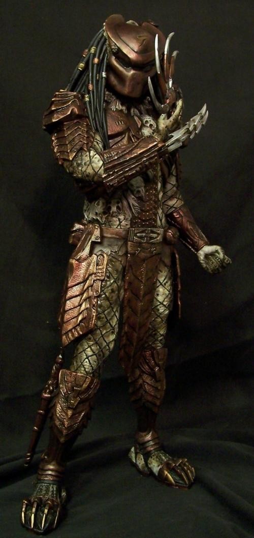 还记得在太空中游荡的铁血战士长什么样吗?一起来看看