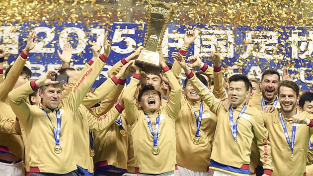 读读江苏足球风雨25年的故事，欢笑中带着泪光！