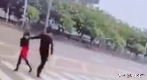 拘了！上班路上遇*狼色**袭胸，女孩这么做送他进拘留所！