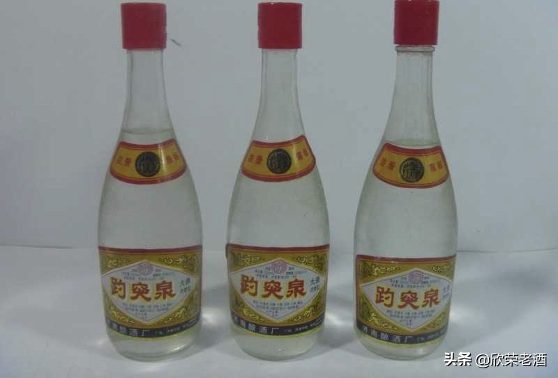 经典趵突泉酒,趵突泉酒价格复古版小酒