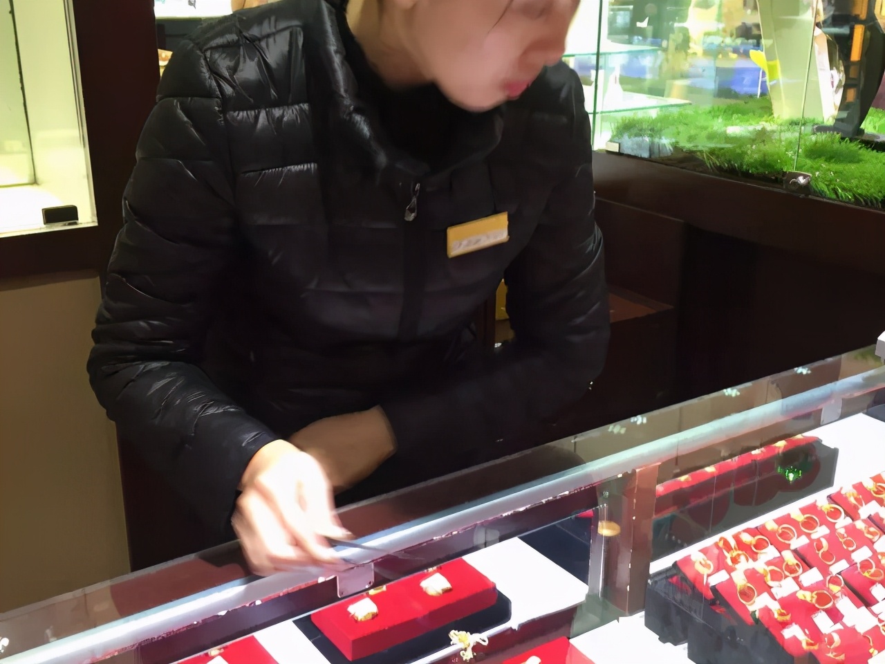 回收黄金要用火烧吗,回收黄金需要把黄金烧碎吗