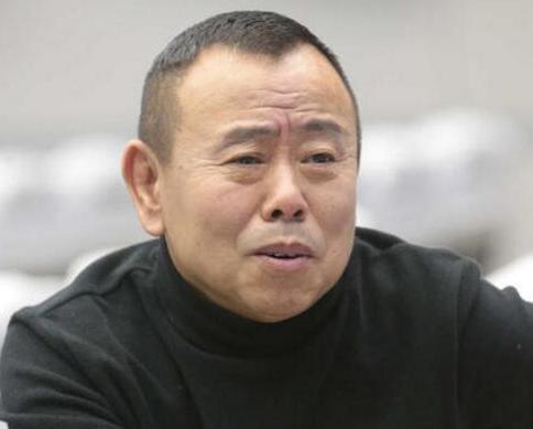 为啥潘长江面馆1碗猪蹄面48元,潘长江搞笑吃猪脚