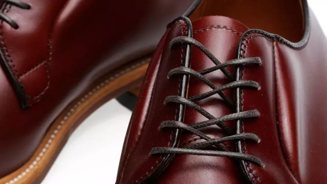 脚大不穿尖头皮鞋,脚大不怕鞋松