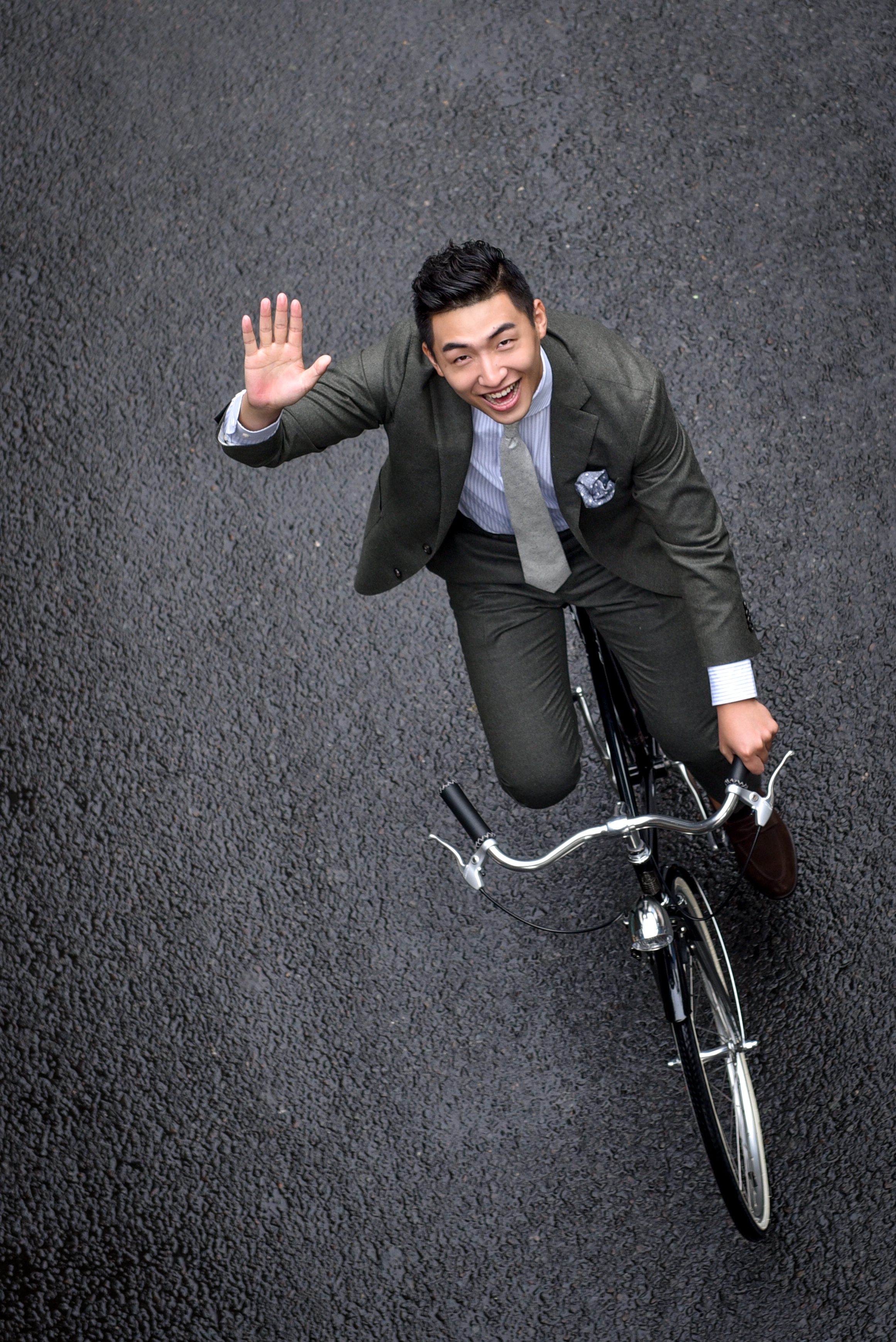 suitsupply鐢疯鍝佺墝,suitsupply鐨勪紤闂茶