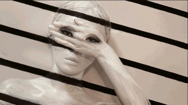 她在画画,神奇的视觉错觉画画