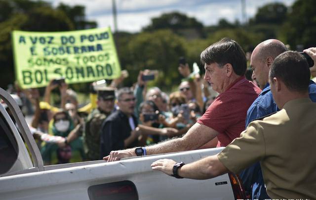 巴西总统称新冠为小感冒,巴西总统对防疫的态度