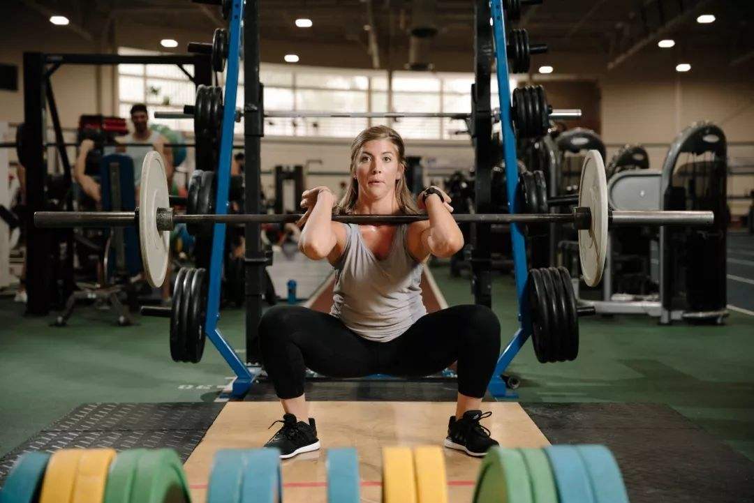 嗓子反酸吃什么药,嗓子疼胃反酸是怎么回事