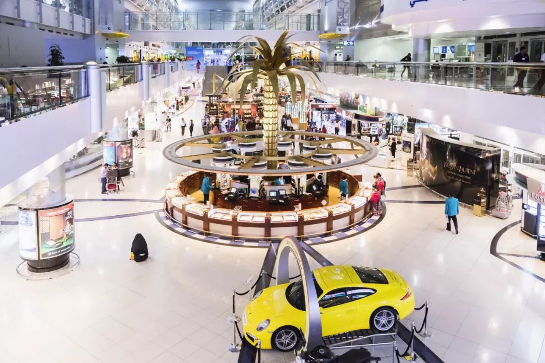 靠捡垃圾成了千亿富翁完整版,捡垃圾变成百万富翁