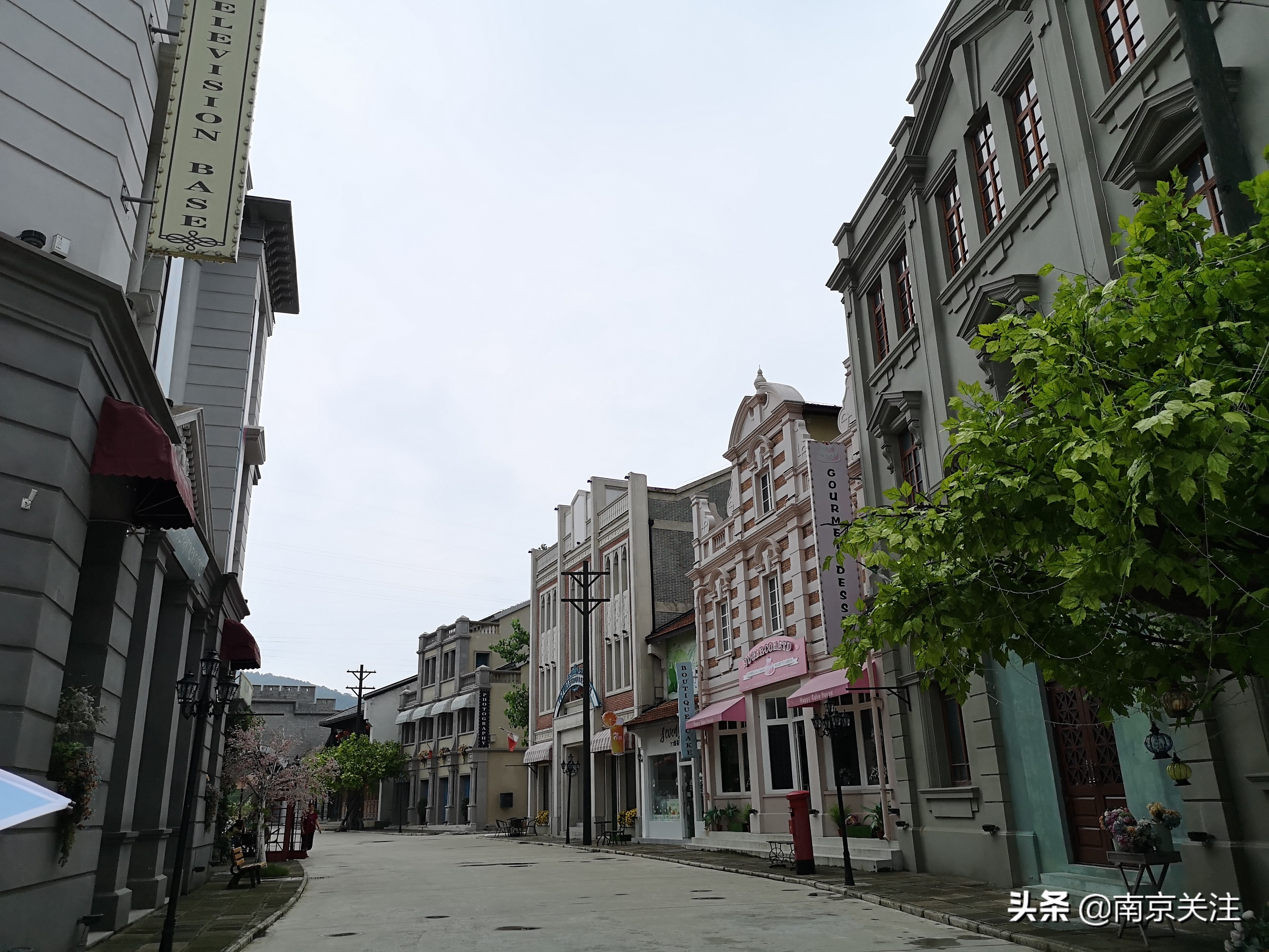 实探南京人的东方环球影城！民国街区重现，分分钟穿越！就在…